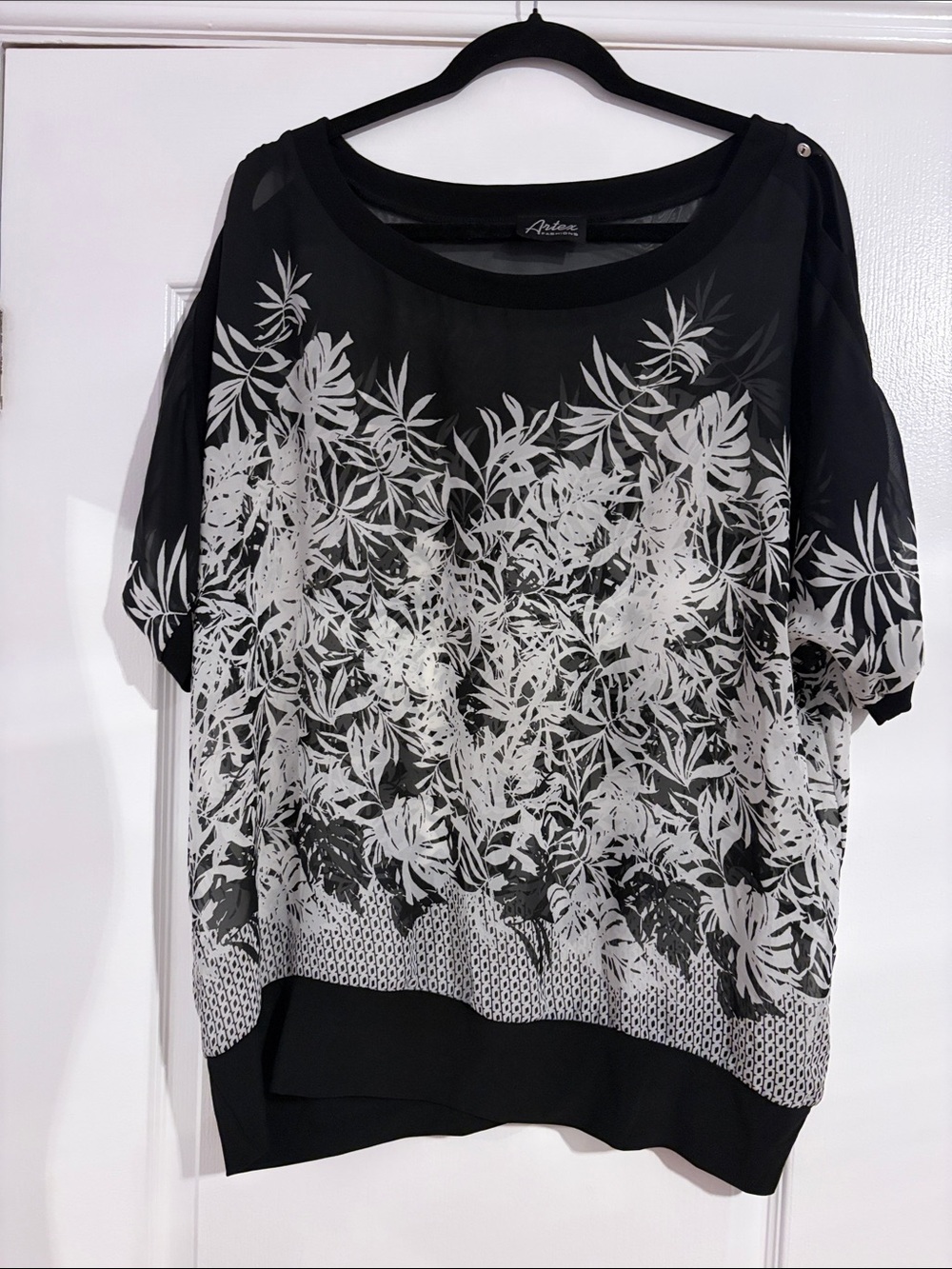 Artex Black & White Floral Sheer Blouse